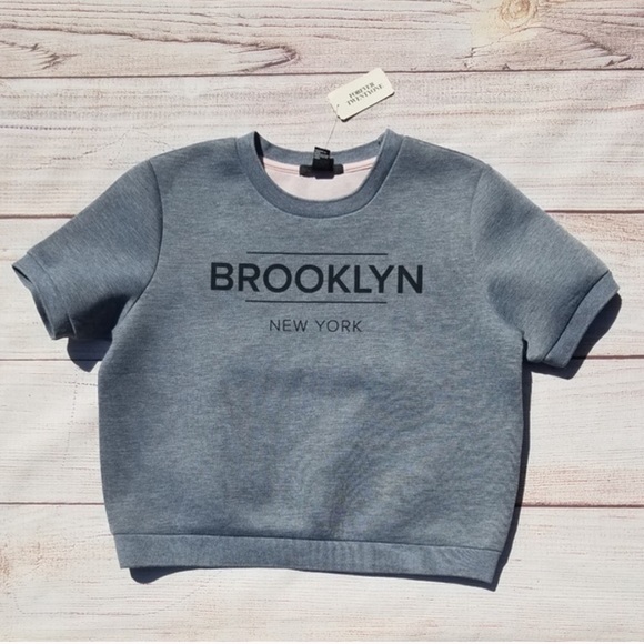 NWOT BROOKLYN NEW YORK Thick Structured Crop Top - Picture 1 of 2